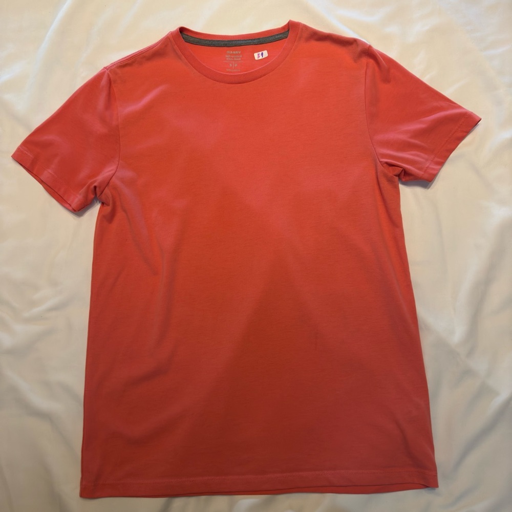Old Navy, small red T-shirt